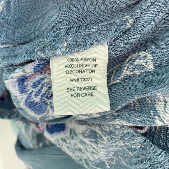 Mudd Long-Sleeved Floral Romper - Picture 5 of 8